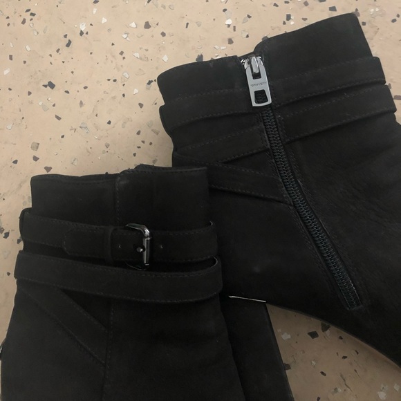 Move-out sale!!! Coach High-heel ankel boots - Picture 4 of 5